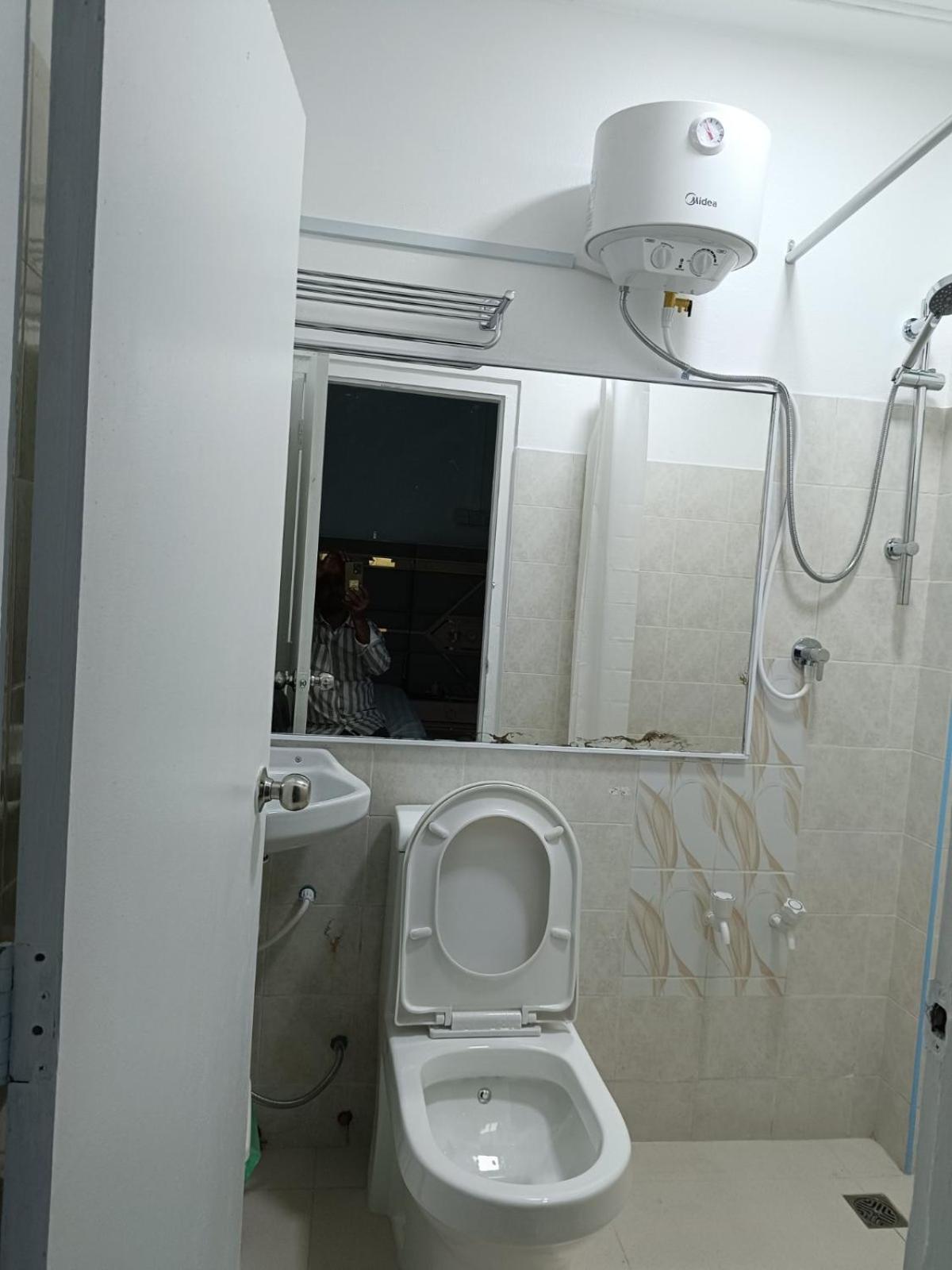 Ontrack Travel Apartment Male Ngoại thất bức ảnh
