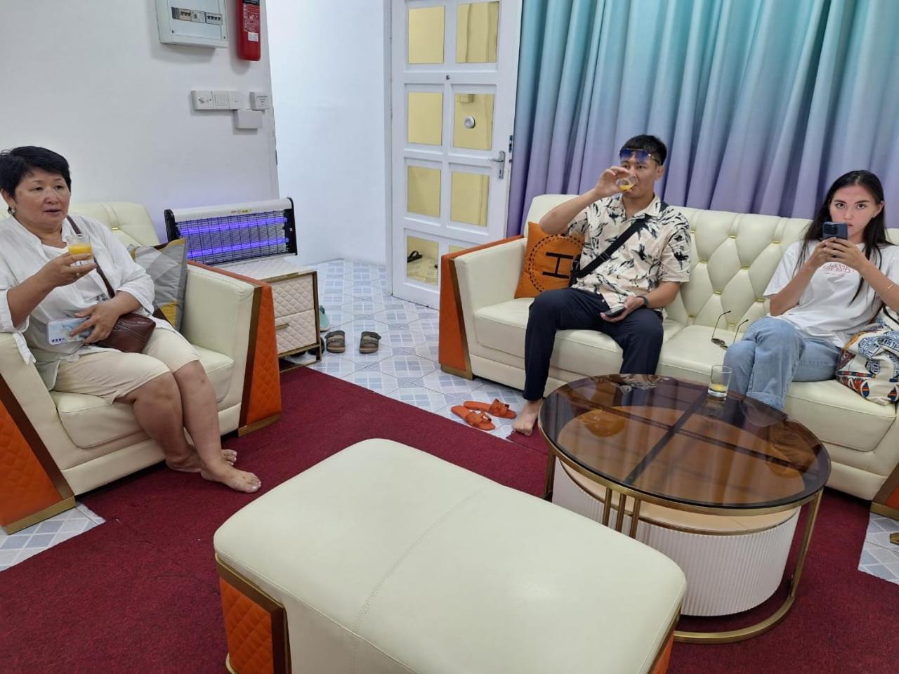 Ontrack Travel Apartment Male Ngoại thất bức ảnh
